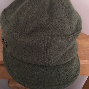 Cute pistil Green polyester and wool hat